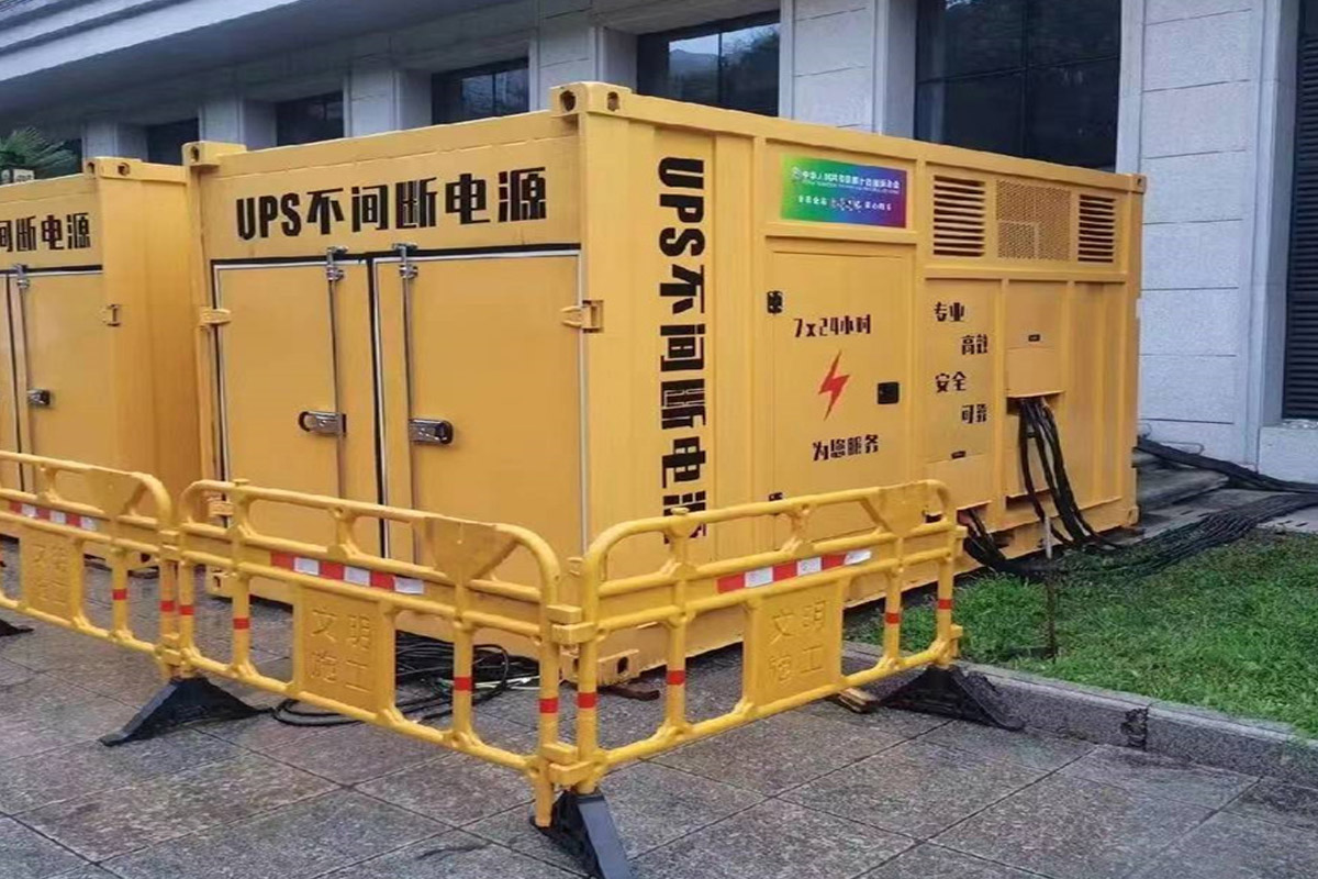 铁东发电机租赁施工现场